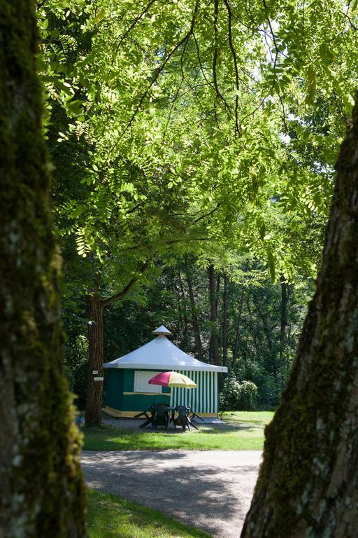 Le Camping Des 3 Lacs Belmont-Tramonet Exterior foto