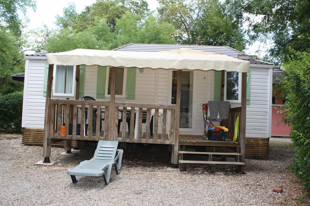 Le Camping Des 3 Lacs Belmont-Tramonet Exterior foto